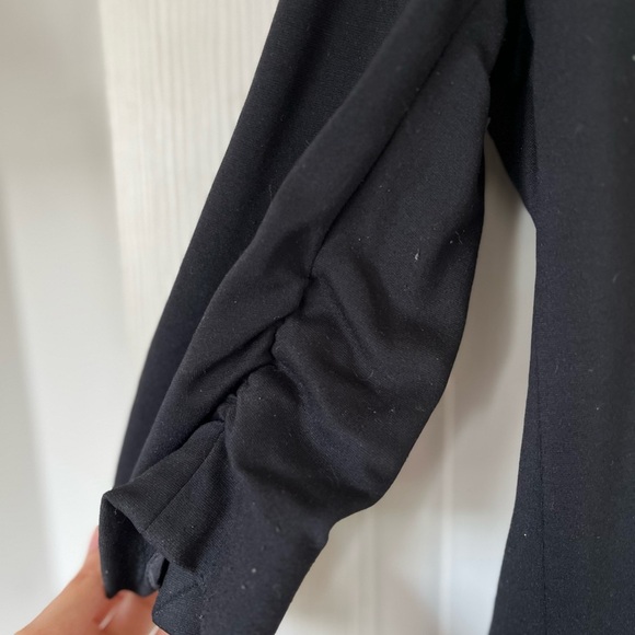 Elizabeth & James Black one-button Blazer - Picture 6 of 16